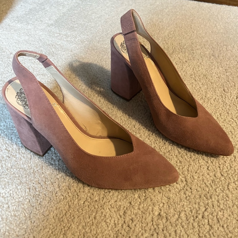 Vince Camuto pumps